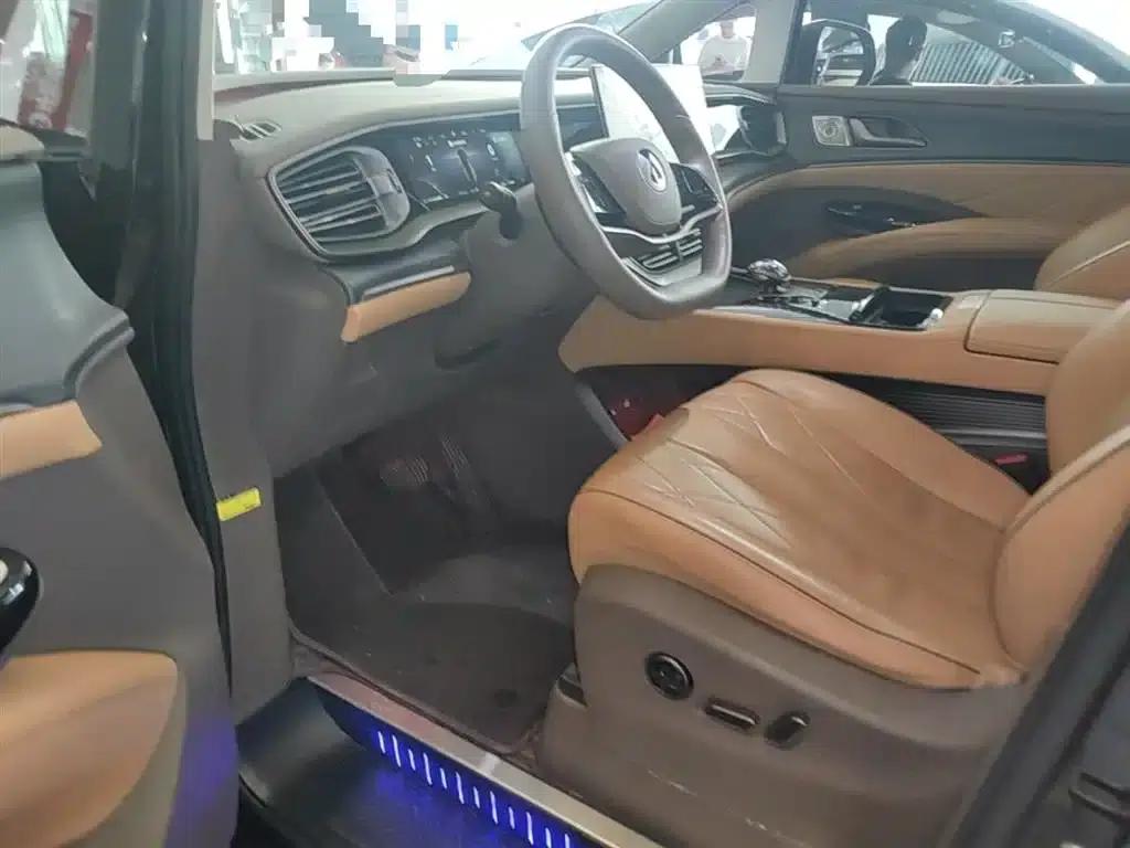 Denza D9 2022 DM-i 970 AWD Flagship Edition — миниатюра 16