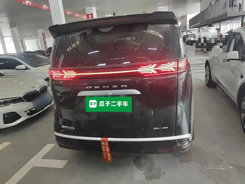 Denza D9 2022 DM-i 970 AWD Flagship Edition — миниатюра 6