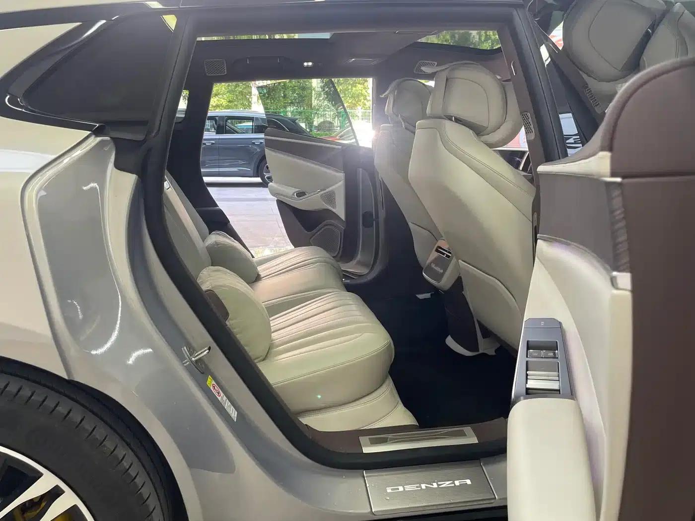 Denza Z9 2024 Model, 1100km Range, 4WD Ultra Edition — миниатюра 13