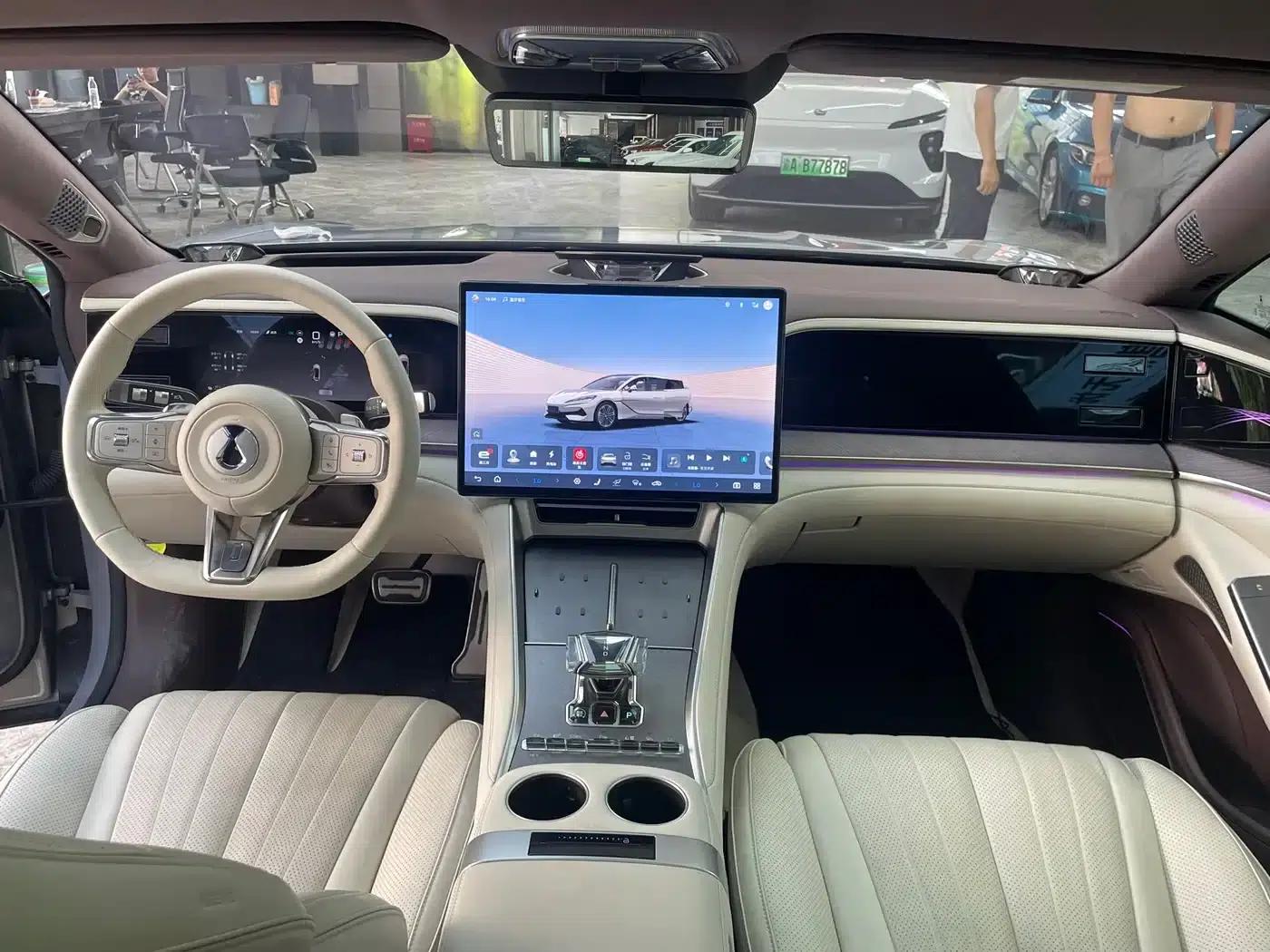Denza Z9 2024 Model, 1100km Range, 4WD Ultra Edition — миниатюра 15