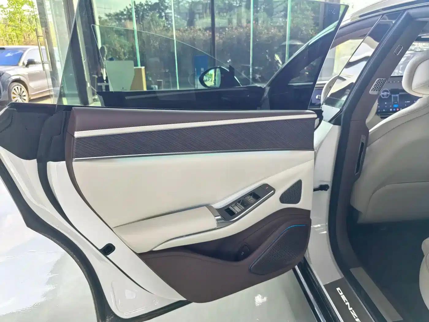 Denza Z9 GT 2024 1100 AWD Ultra Edition — миниатюра 10