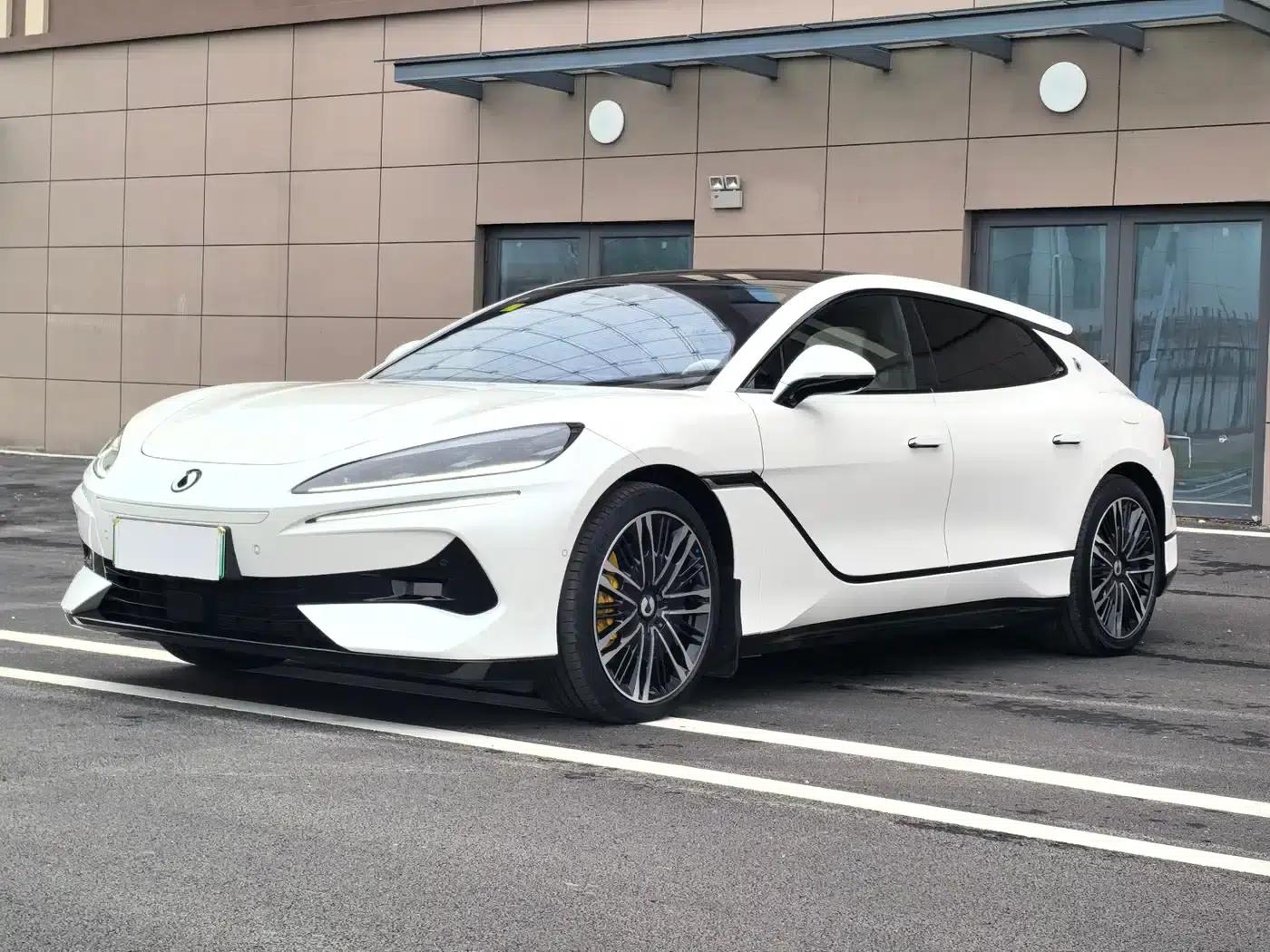Denza Z9 GT 2024 1100 AWD Ultra Edition — миниатюра 1