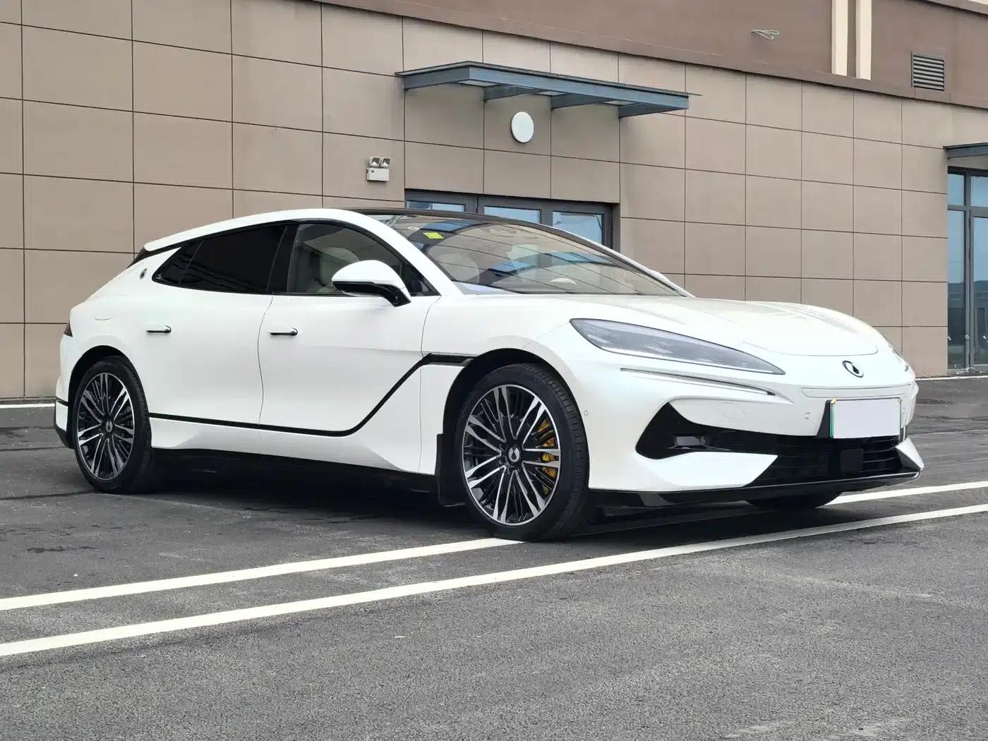 Denza Z9 GT 2024 1100 AWD Ultra Edition — миниатюра 3