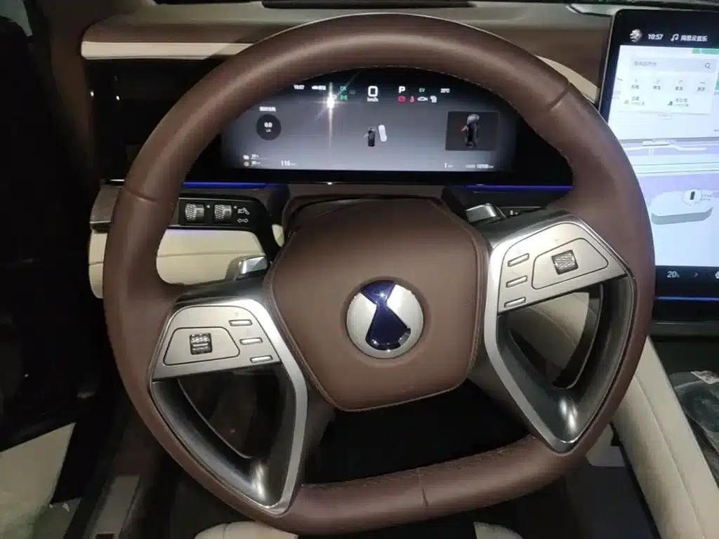 Denza Z9 GT 2024 1100 AWD Max Edition — миниатюра 11