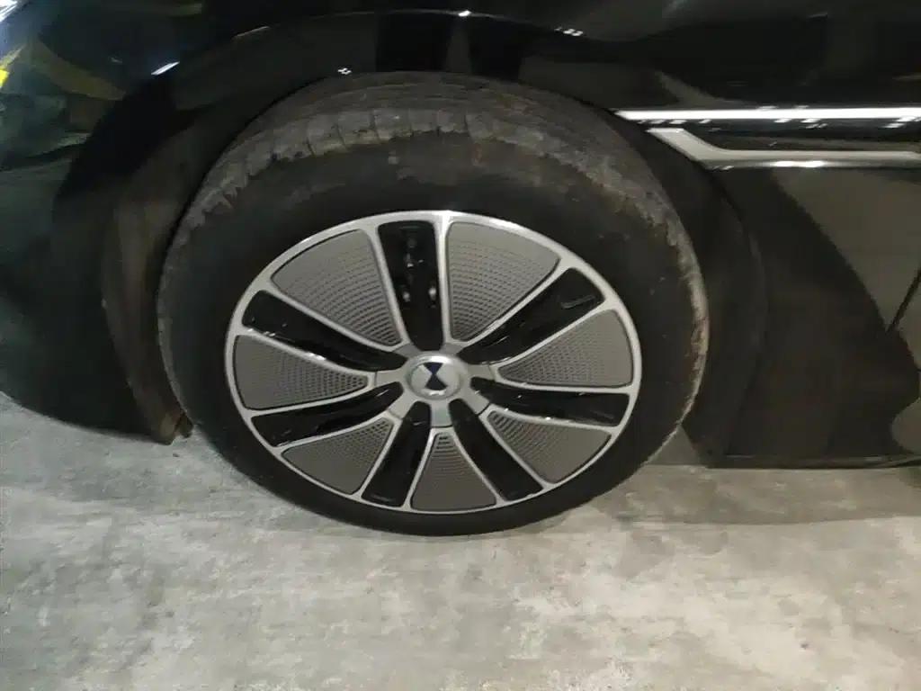 Denza Z9 GT 2024 1100 AWD Max Edition — миниатюра 23