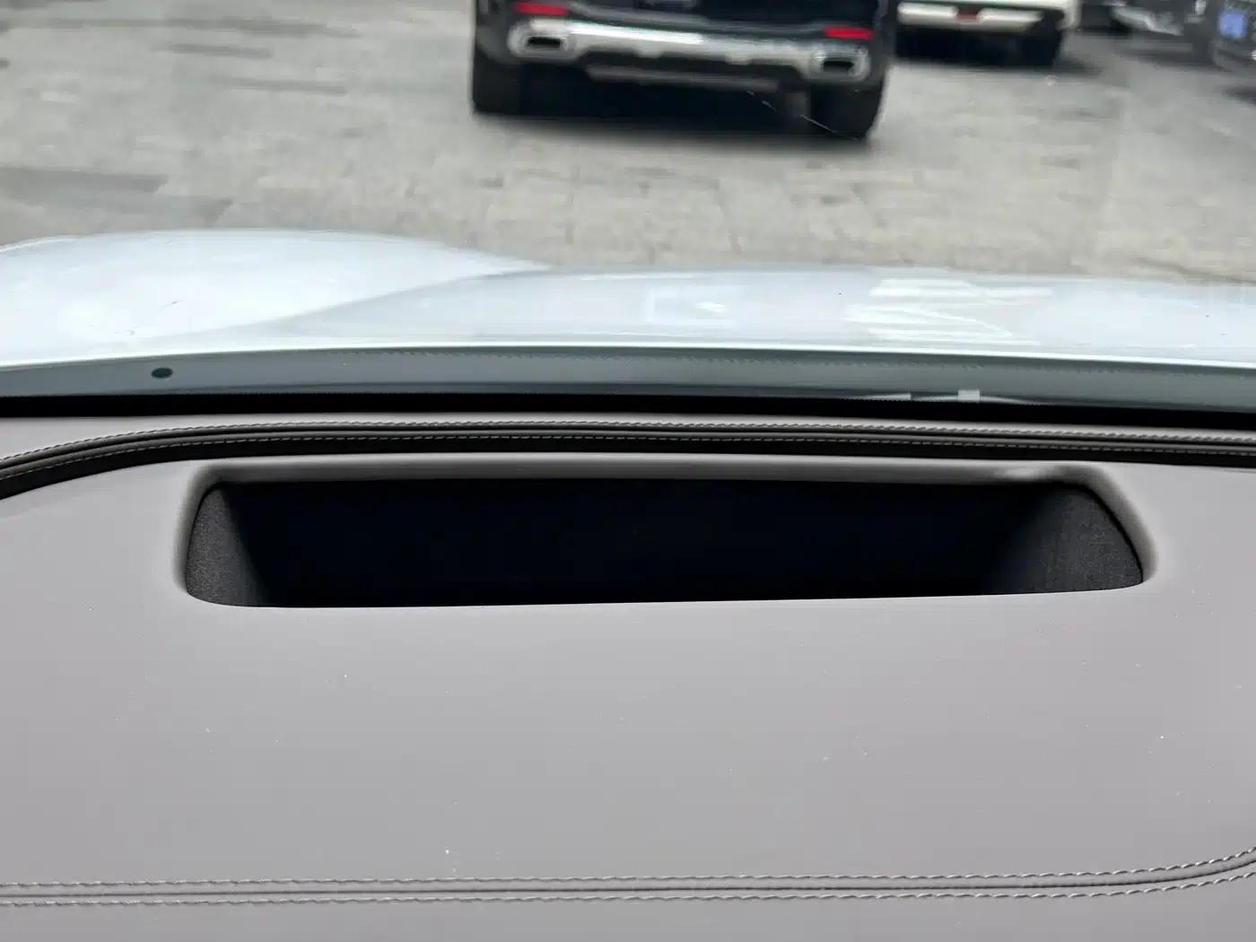 Denza N7 2023 Long Range Performance Edition — миниатюра 6
