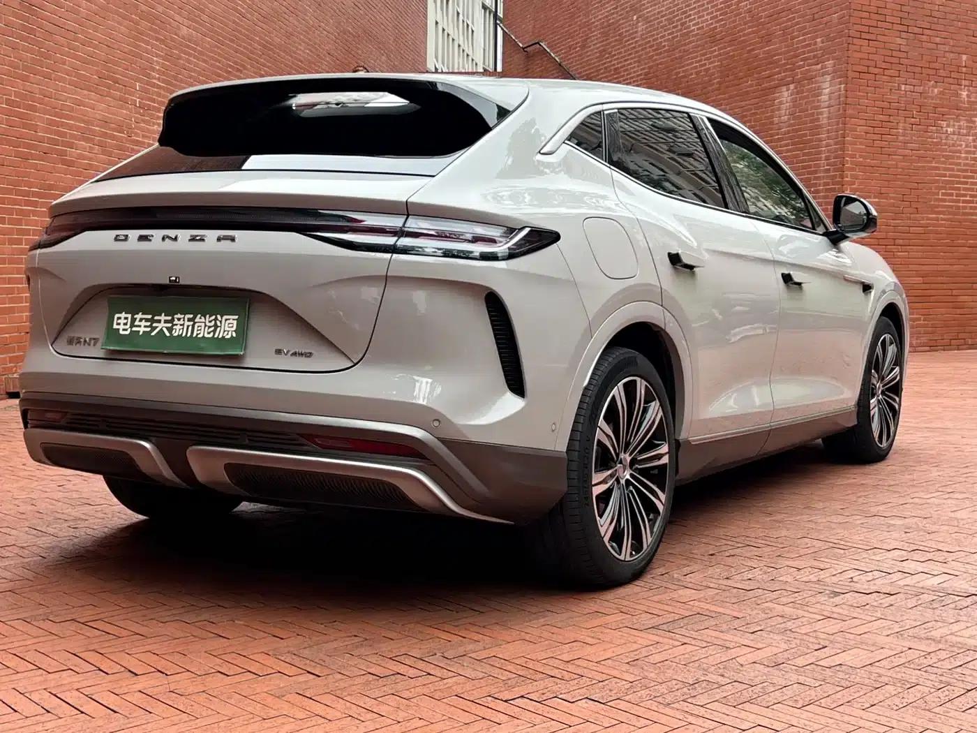 Denza N7 2023 Long Range Performance Max Edition — миниатюра 8