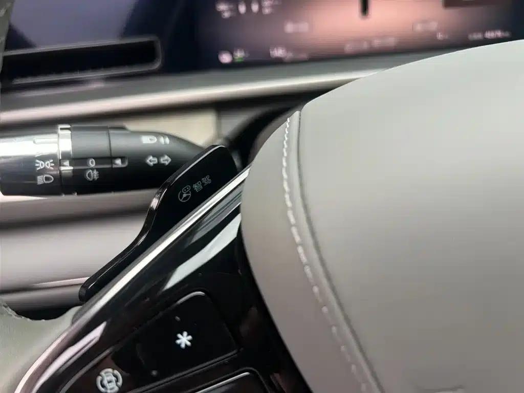 Denza N7 2024 630 AWD Intelligent Driving Max Edition — миниатюра 14