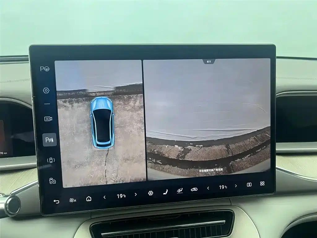 Denza N7 2024 630 AWD Intelligent Driving Max Edition — миниатюра 17