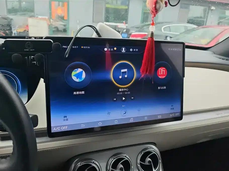 Denza X 2020 PHEV Flagship Edition — миниатюра 13