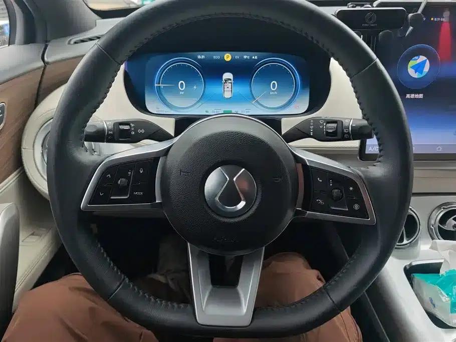Denza X 2020 PHEV Flagship Edition — миниатюра 15