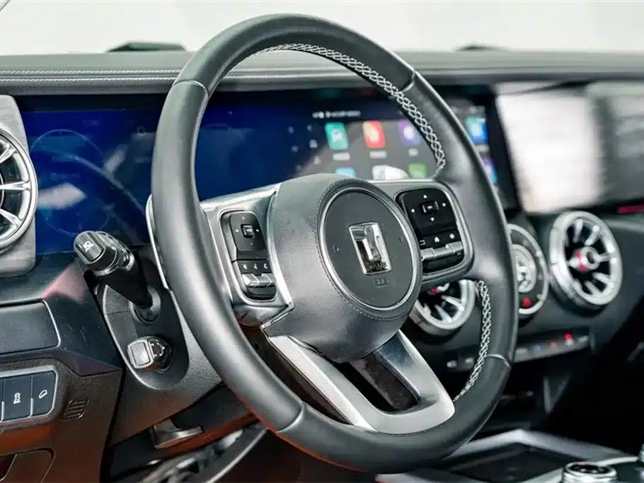 The 2023 Tank 300 City Edition 2.0T is very stylish. — миниатюра 9