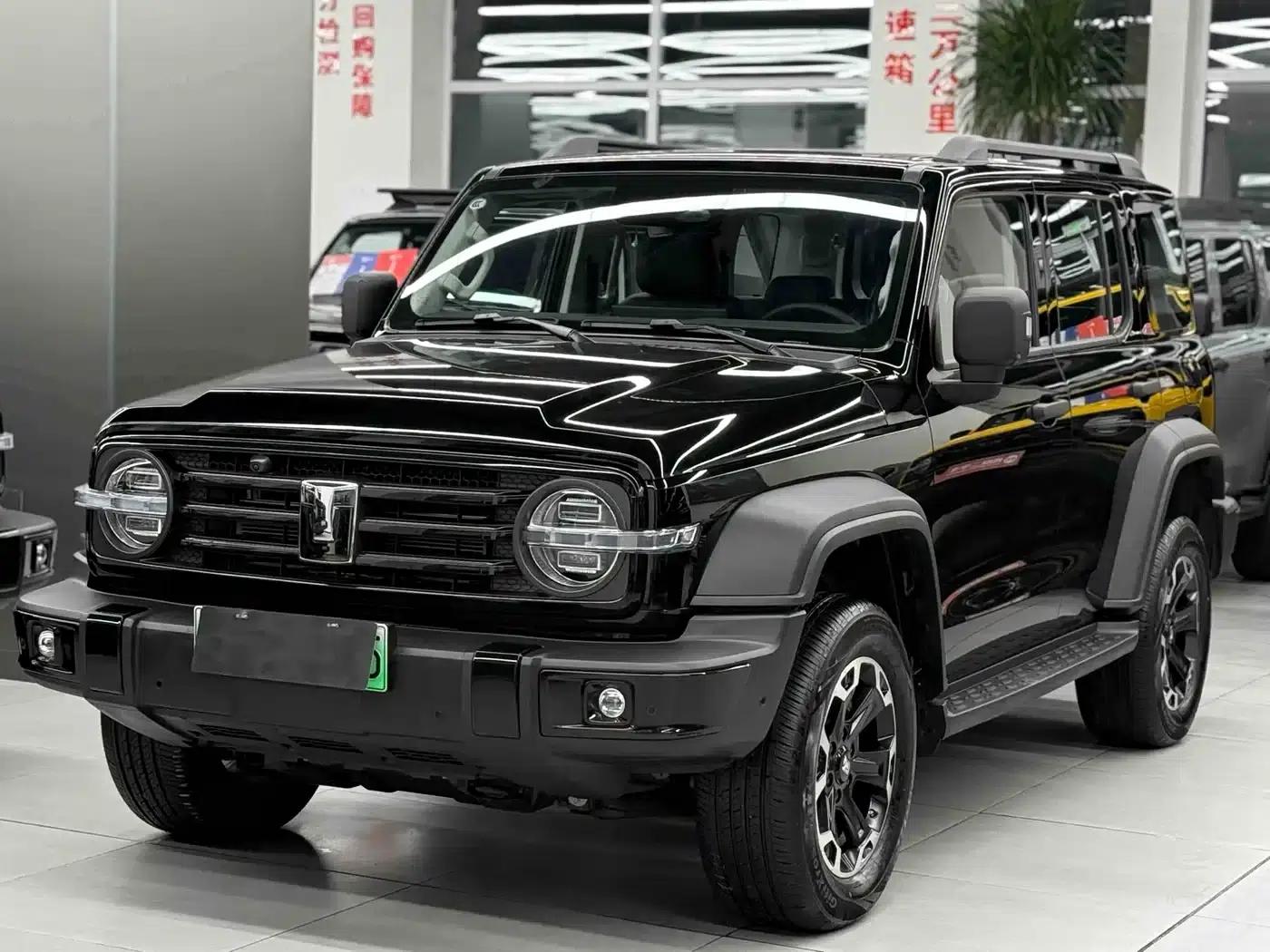 Tank 300 New Energy 2025 Hi4-T 36.7kWh — миниатюра 1