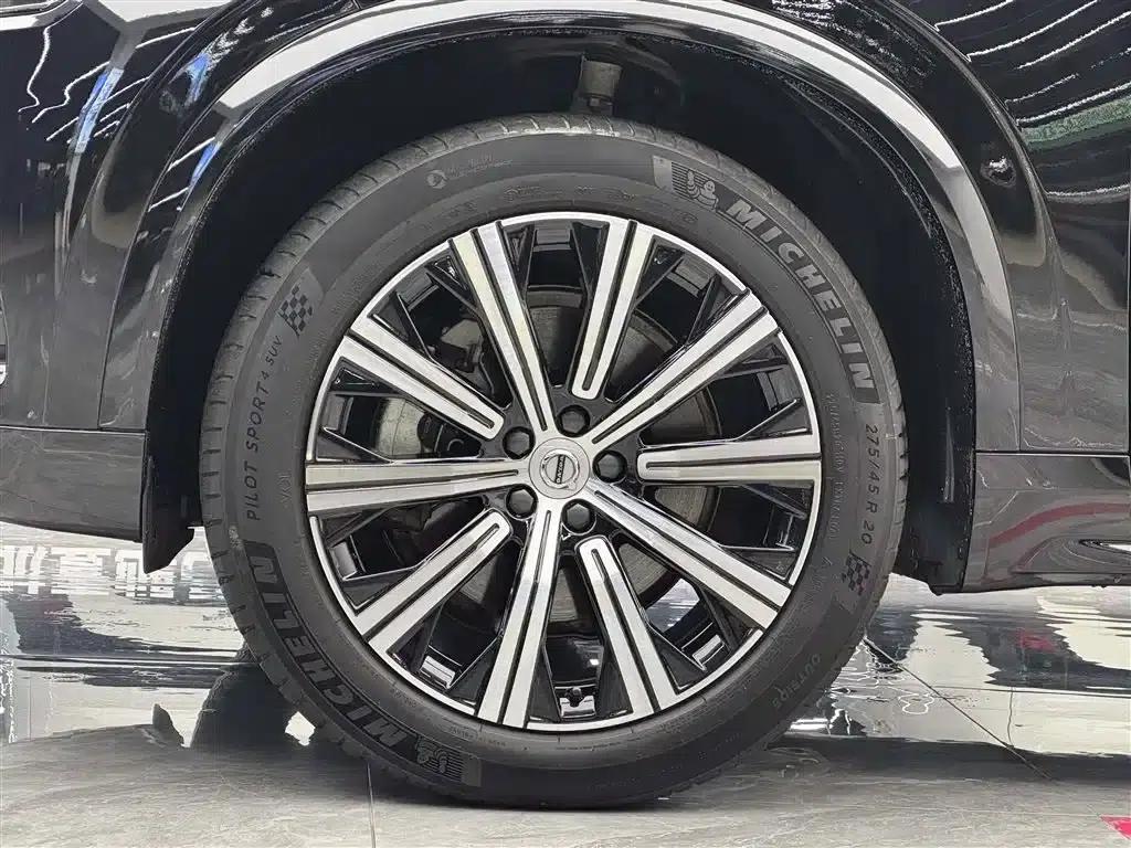 2022 Volvo XC90 B6 Inscription Luxury Edition 7-seater — миниатюра 4