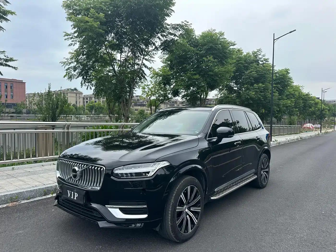 2020 Volvo XC90 T6 Inscription Luxury Edition 7-seater — миниатюра 3