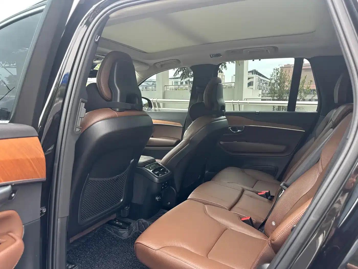 2020 Volvo XC90 T6 Inscription Luxury Edition 7-seater — миниатюра 8