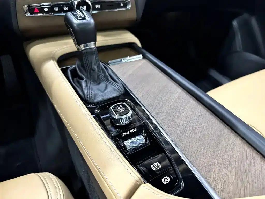 2018 Volvo XC90 T6 Inscription 7-seater — миниатюра 18