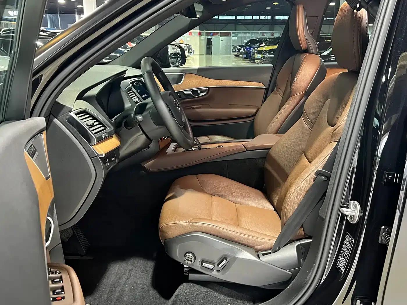 2022 Volvo XC90 B5 Smart Luxury Edition 5-seater — миниатюра 12