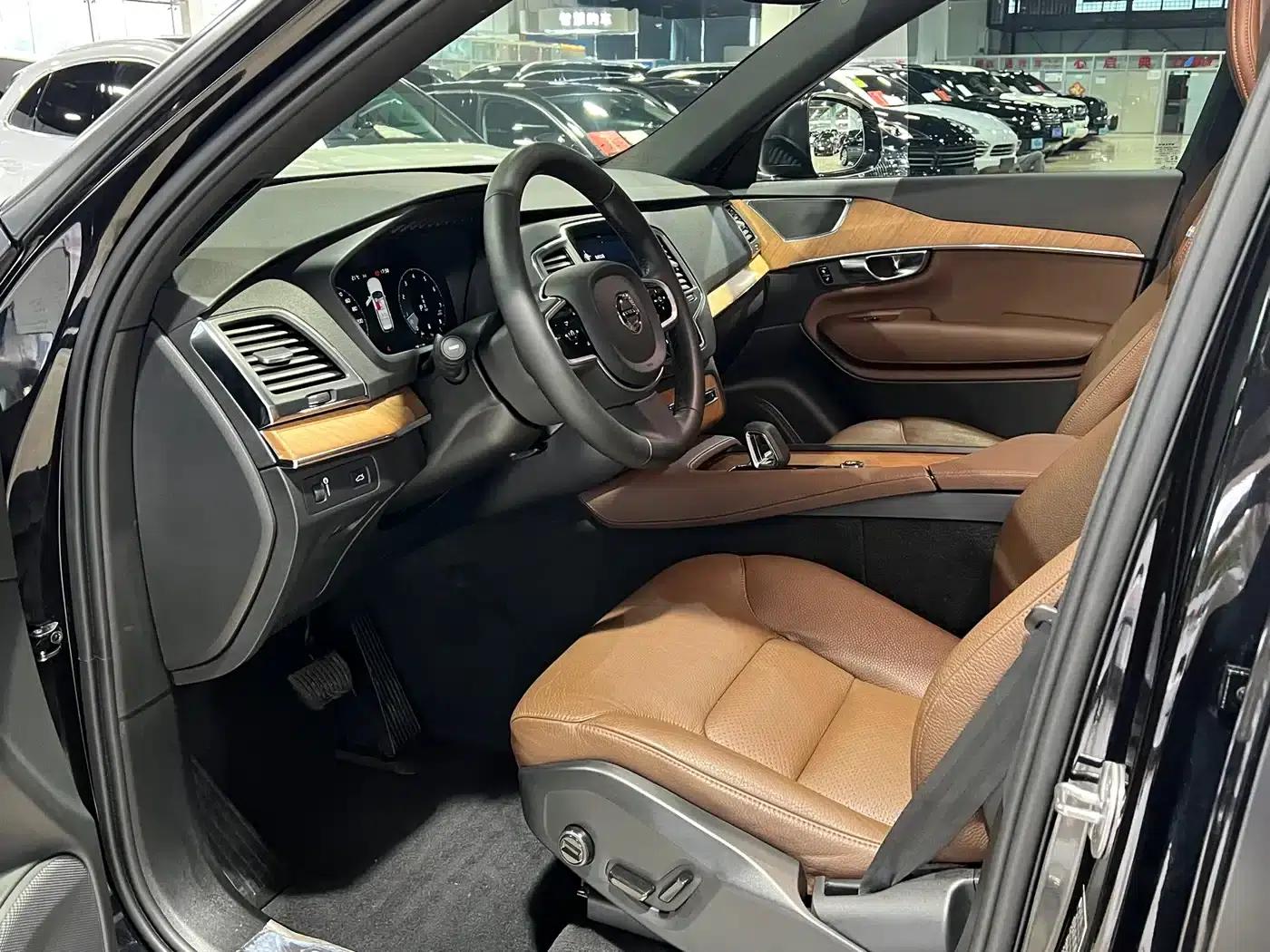 2022 Volvo XC90 B5 Smart Luxury Edition 5-seater — миниатюра 13