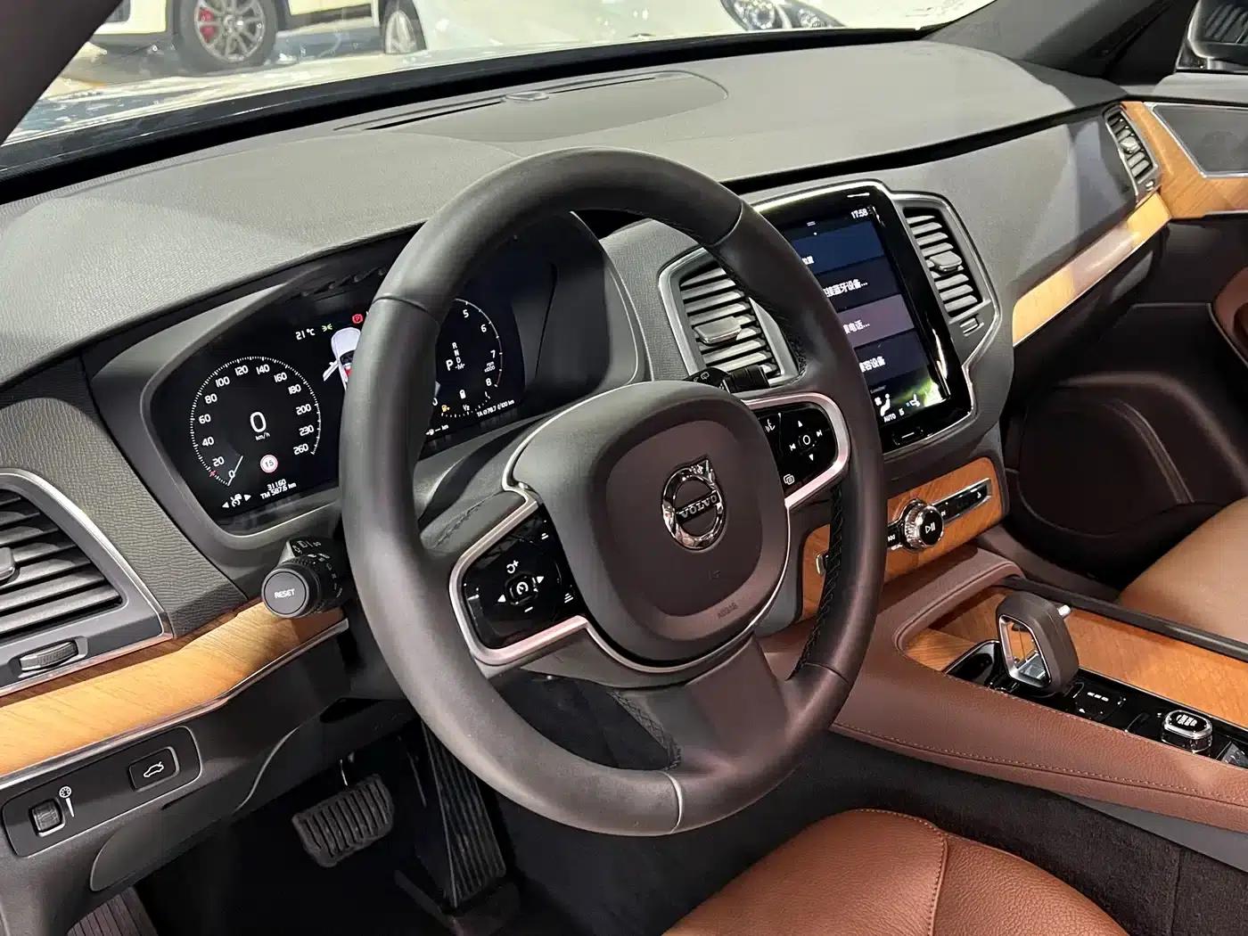 2022 Volvo XC90 B5 Smart Luxury Edition 5-seater — миниатюра 14