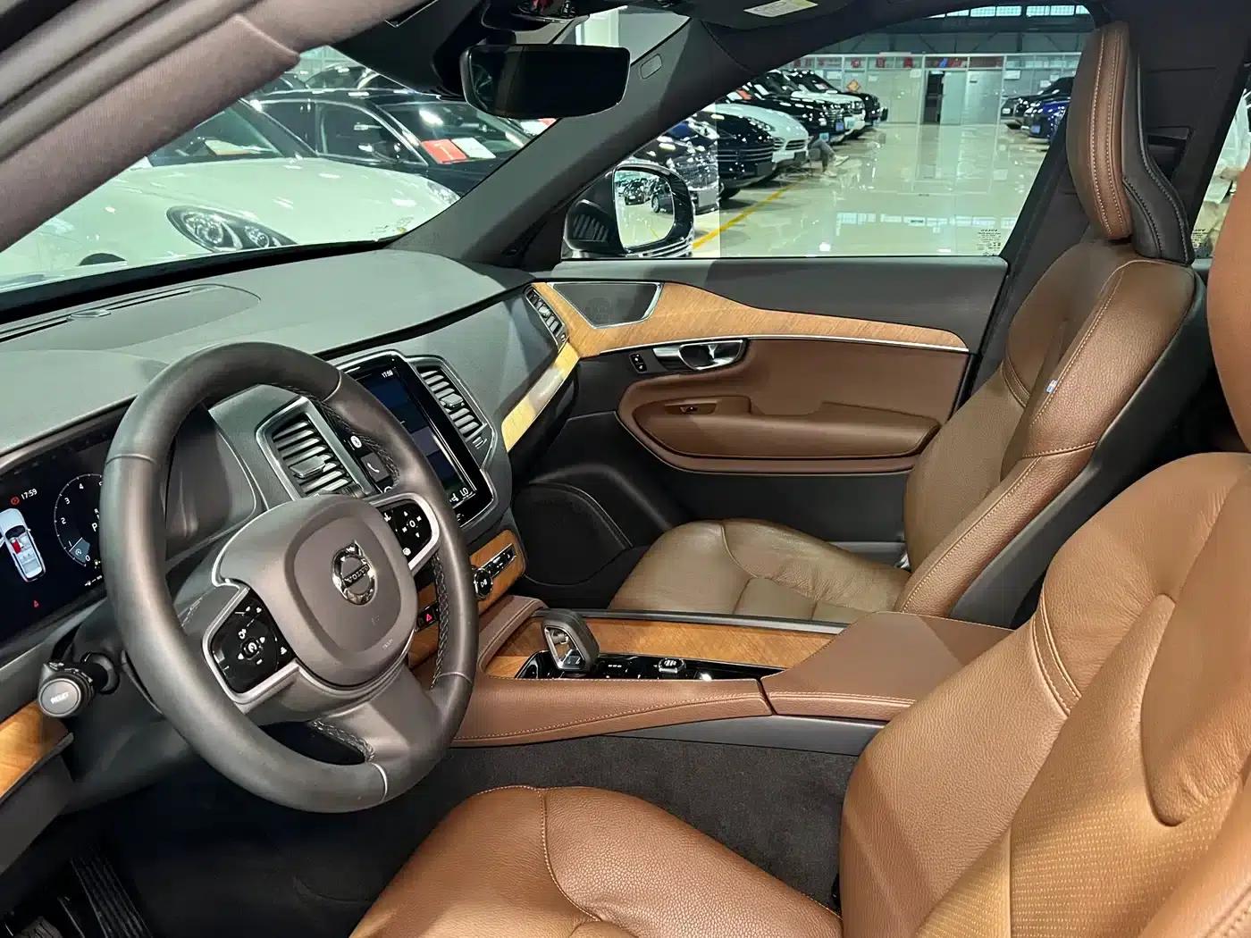 2022 Volvo XC90 B5 Smart Luxury Edition 5-seater — миниатюра 16