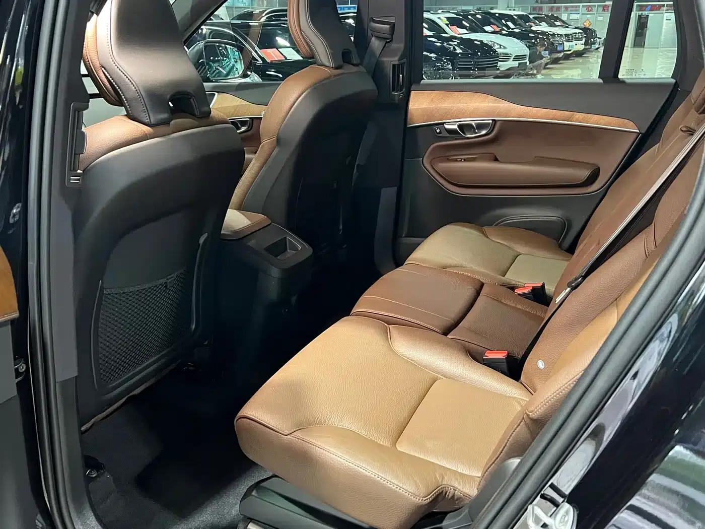 2022 Volvo XC90 B5 Smart Luxury Edition 5-seater — миниатюра 22
