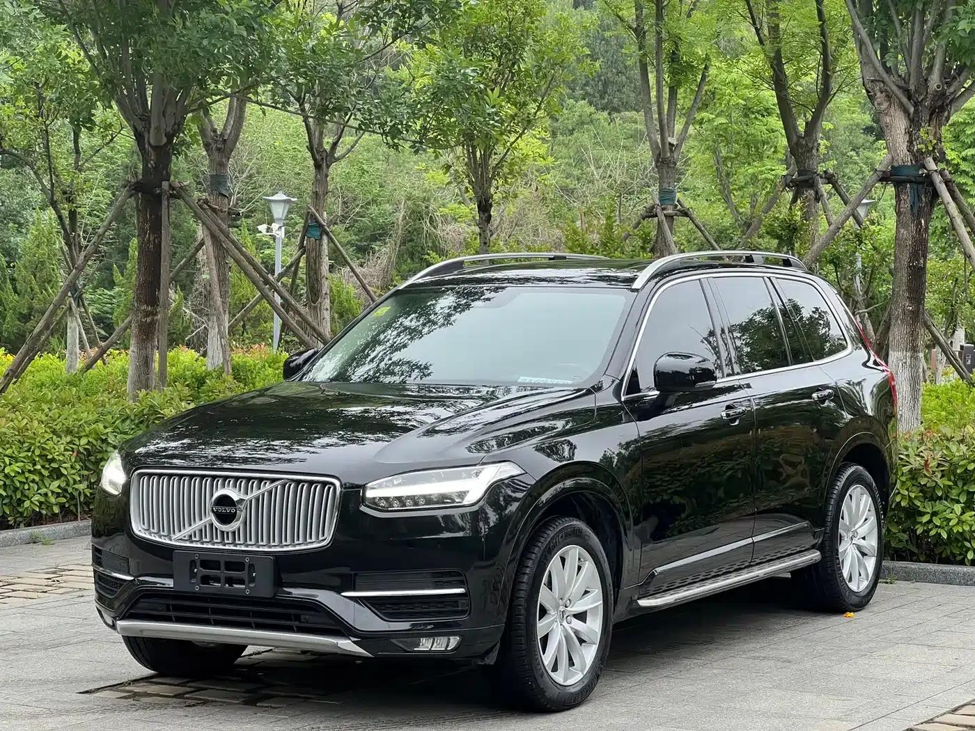 2018 Volvo XC90 T5 Smart Edition 5-seater — миниатюра 1