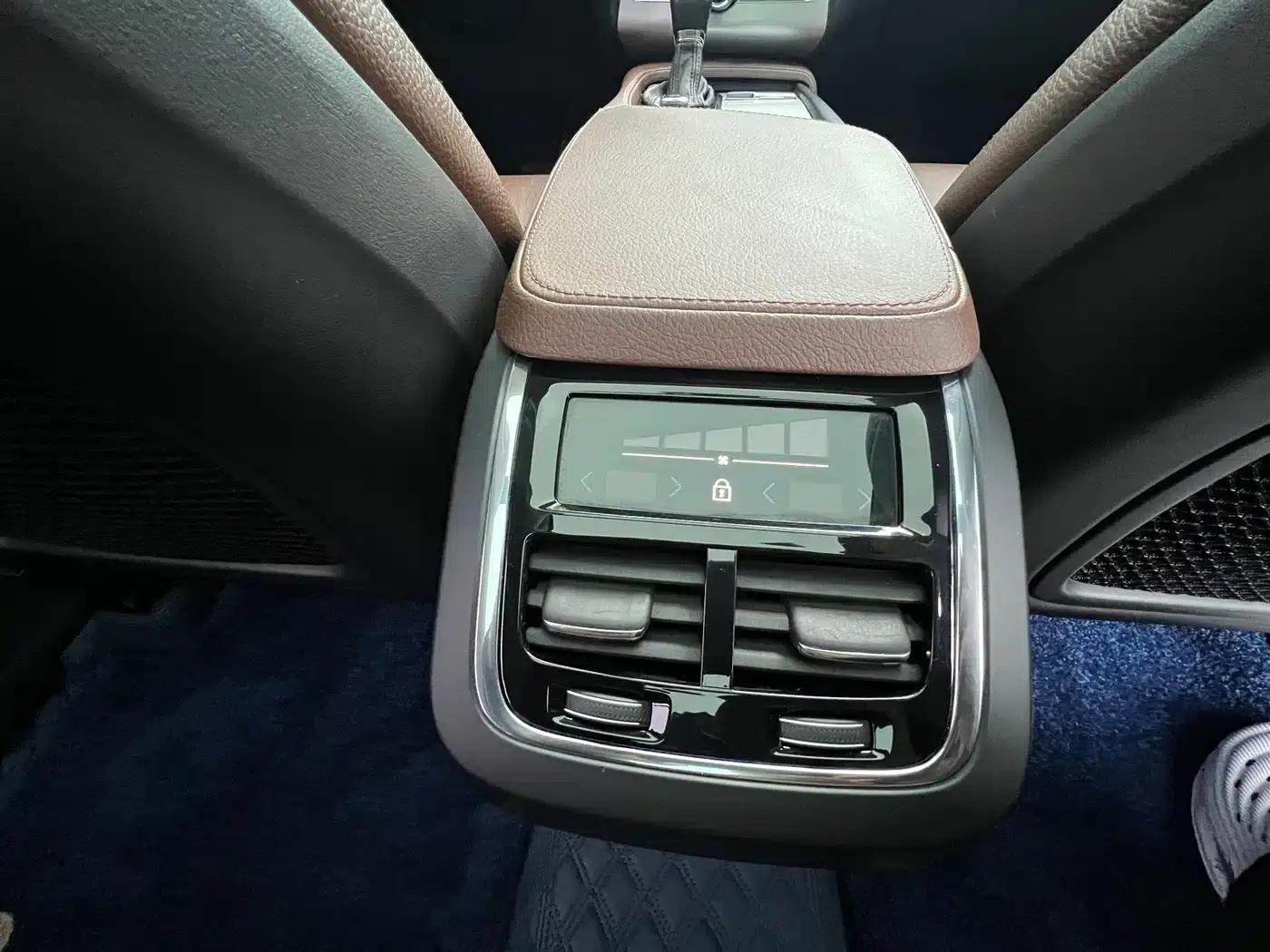 2018 Volvo XC90 T5 Smart Edition 5-seater — миниатюра 18