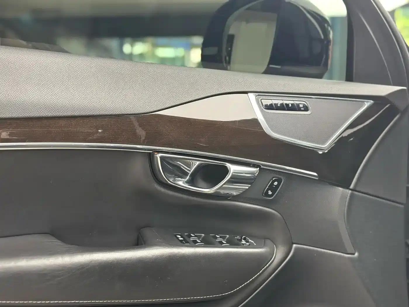 2015 Volvo XC90 T6 Smart Edition 7-seater — миниатюра 15