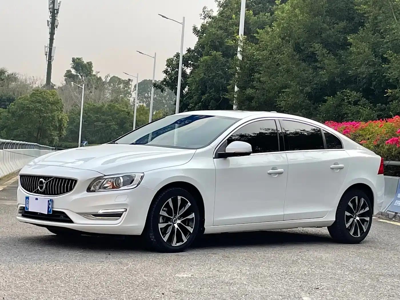 2019 Volvo S60 S60L Facelift T5 Smart Advanced Edition — миниатюра 1