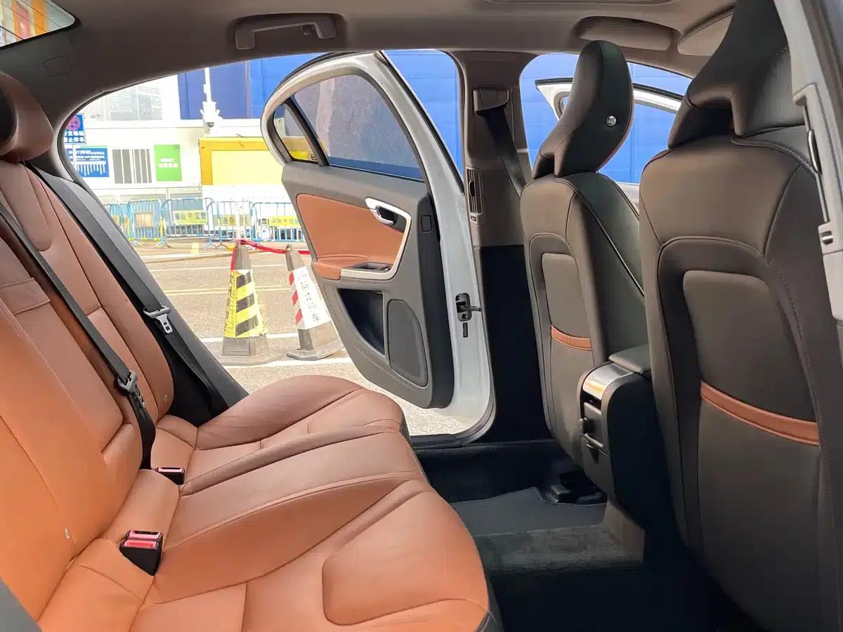 2019 Volvo S60 S60L Facelift T5 Smart Advanced Edition — миниатюра 11