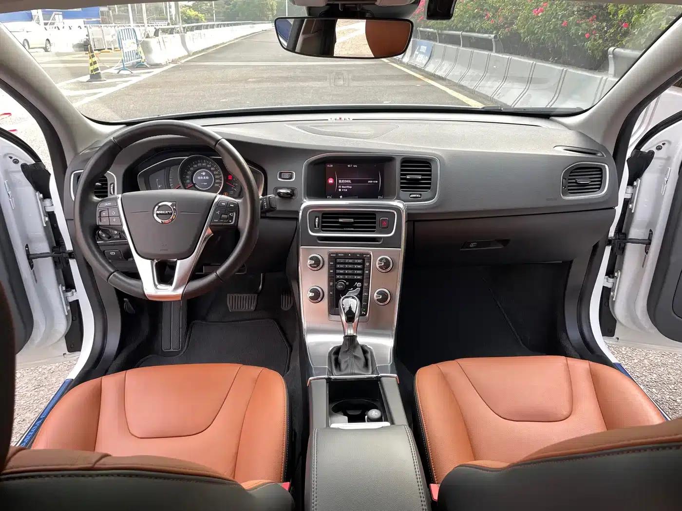 2019 Volvo S60 S60L Facelift T5 Smart Advanced Edition — миниатюра 6