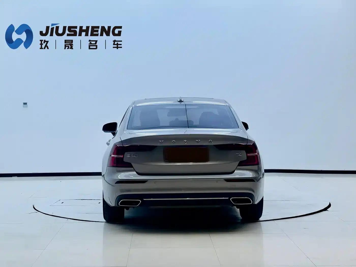 2020 Volvo S60 T4 Inscription Luxury Edition — миниатюра 17
