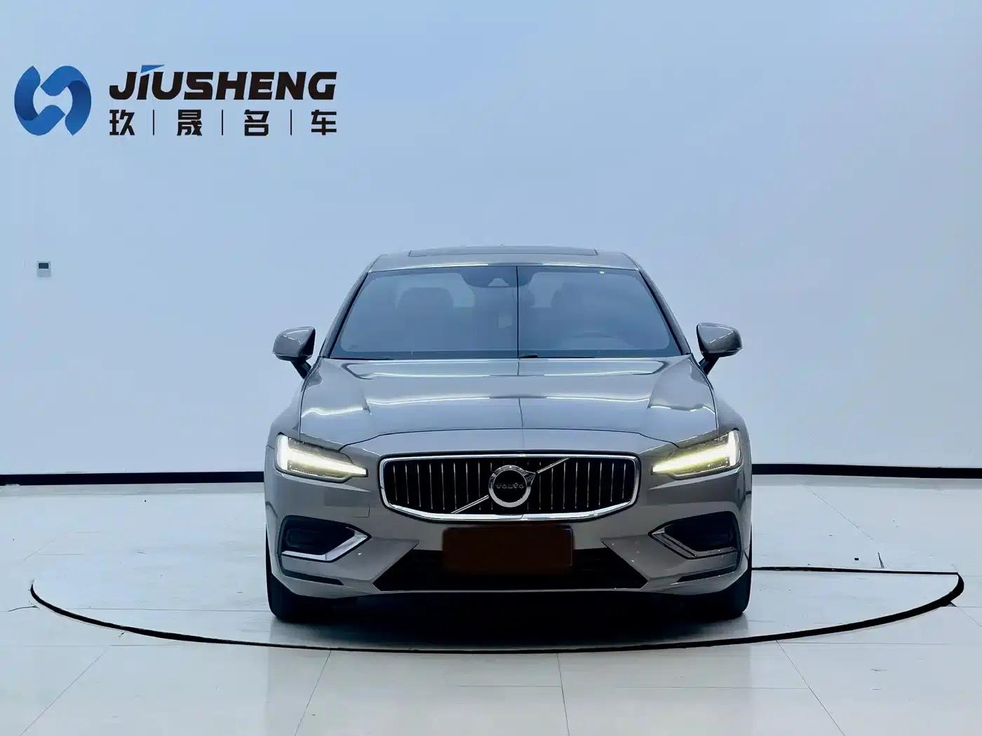 2020 Volvo S60 T4 Inscription Luxury Edition — миниатюра 18