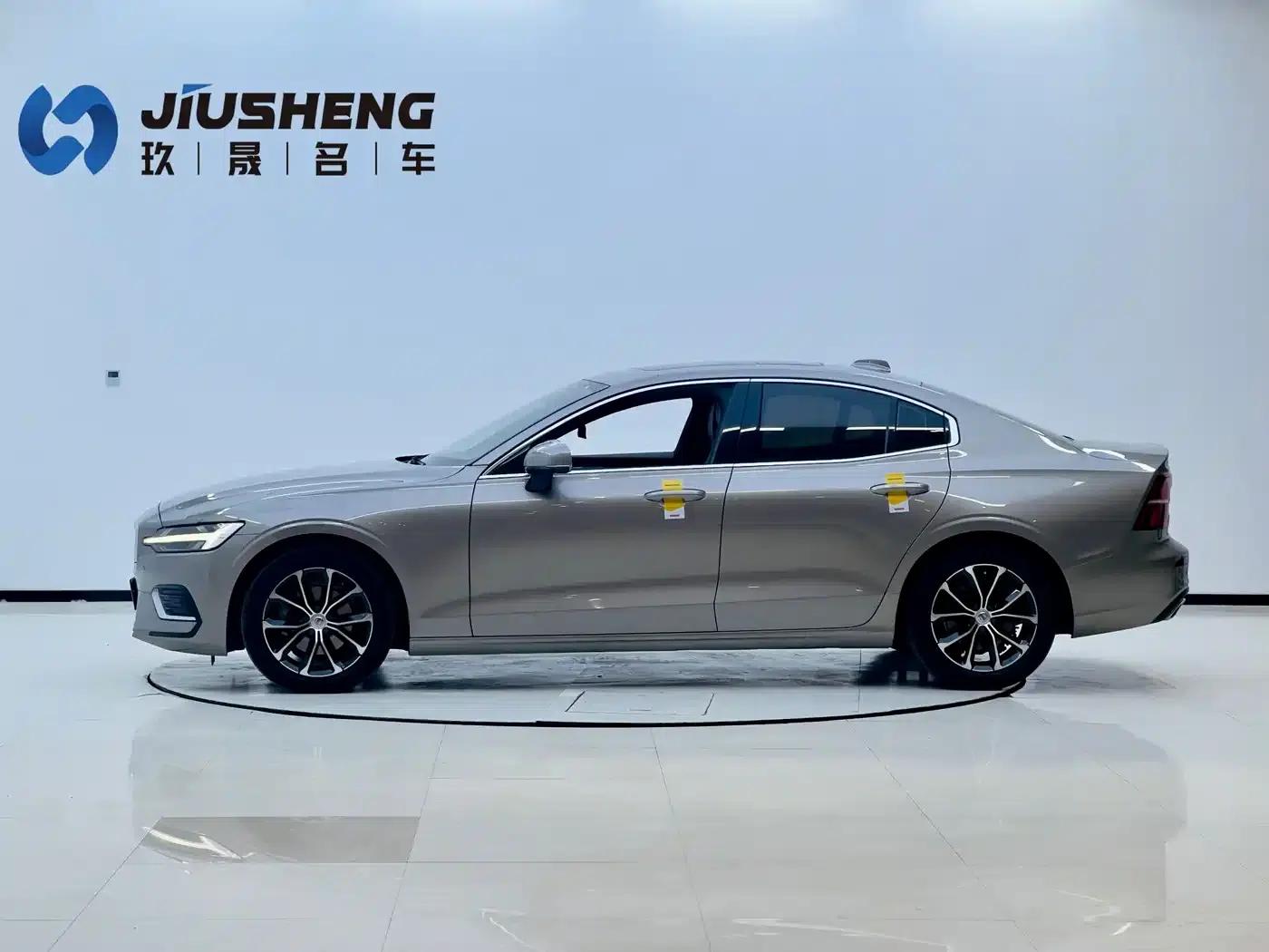 2020 Volvo S60 T4 Inscription Luxury Edition — миниатюра 24