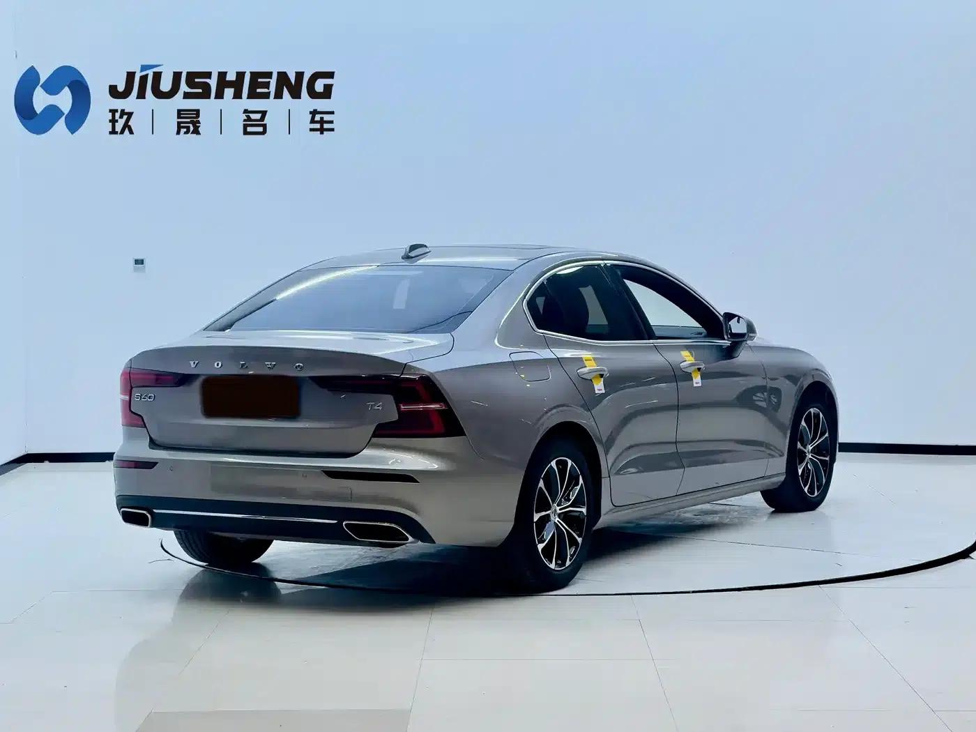 2020 Volvo S60 T4 Inscription Luxury Edition — миниатюра 26