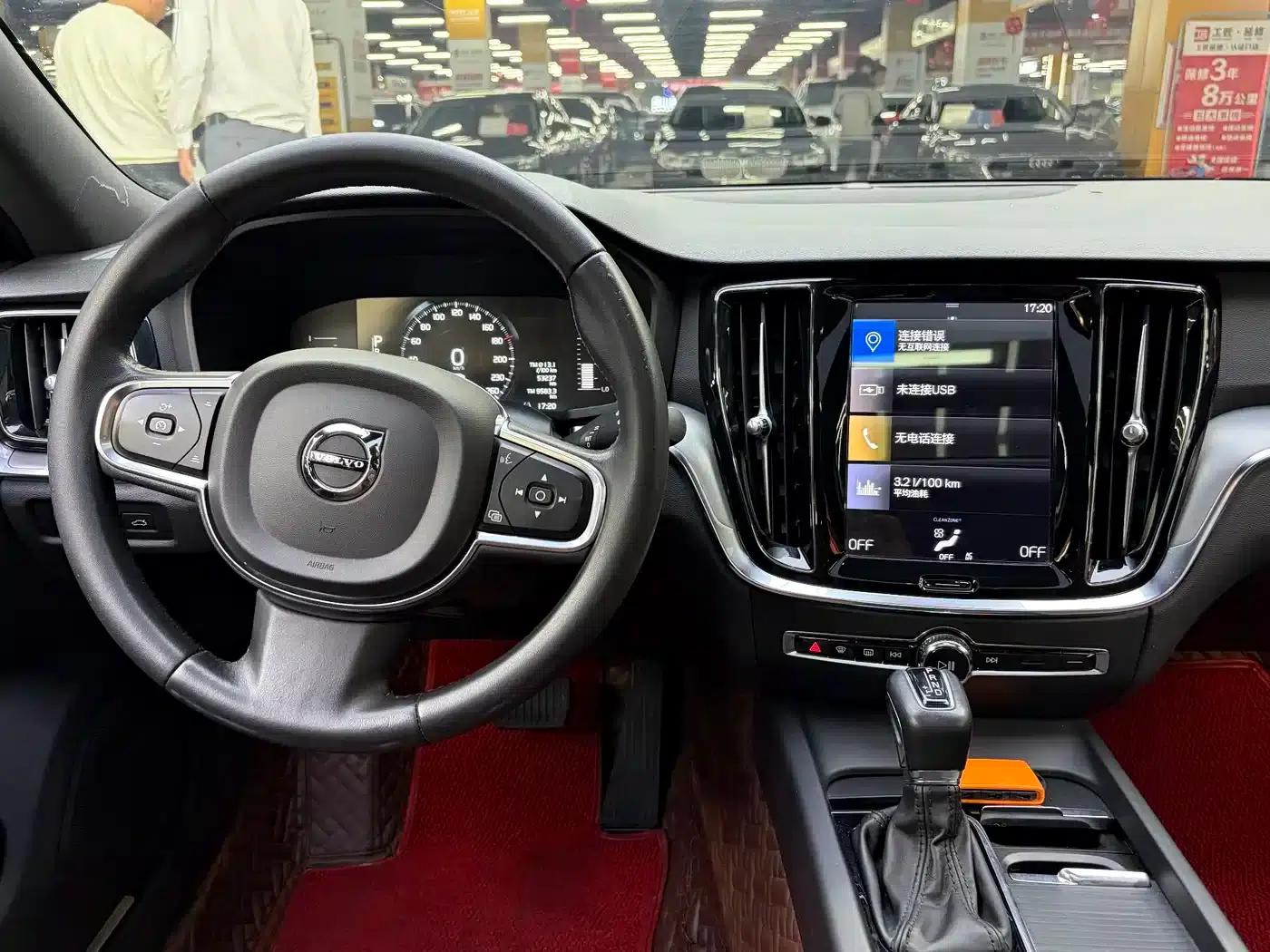 2020 Volvo S60 T4 Inscription Luxury Edition — миниатюра 6