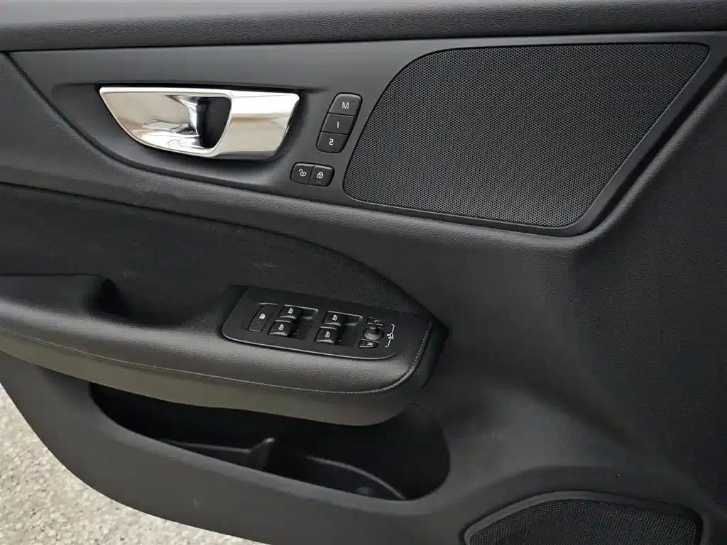 Volvo S60 2020 T3 Smart Luxury Edition — миниатюра 10