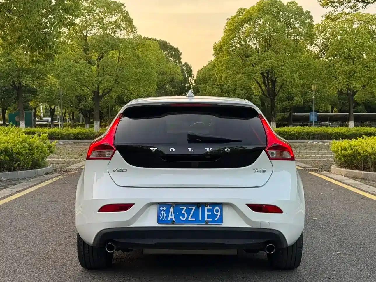 2017 Volvo V40 T4 Smart Edition — миниатюра 5