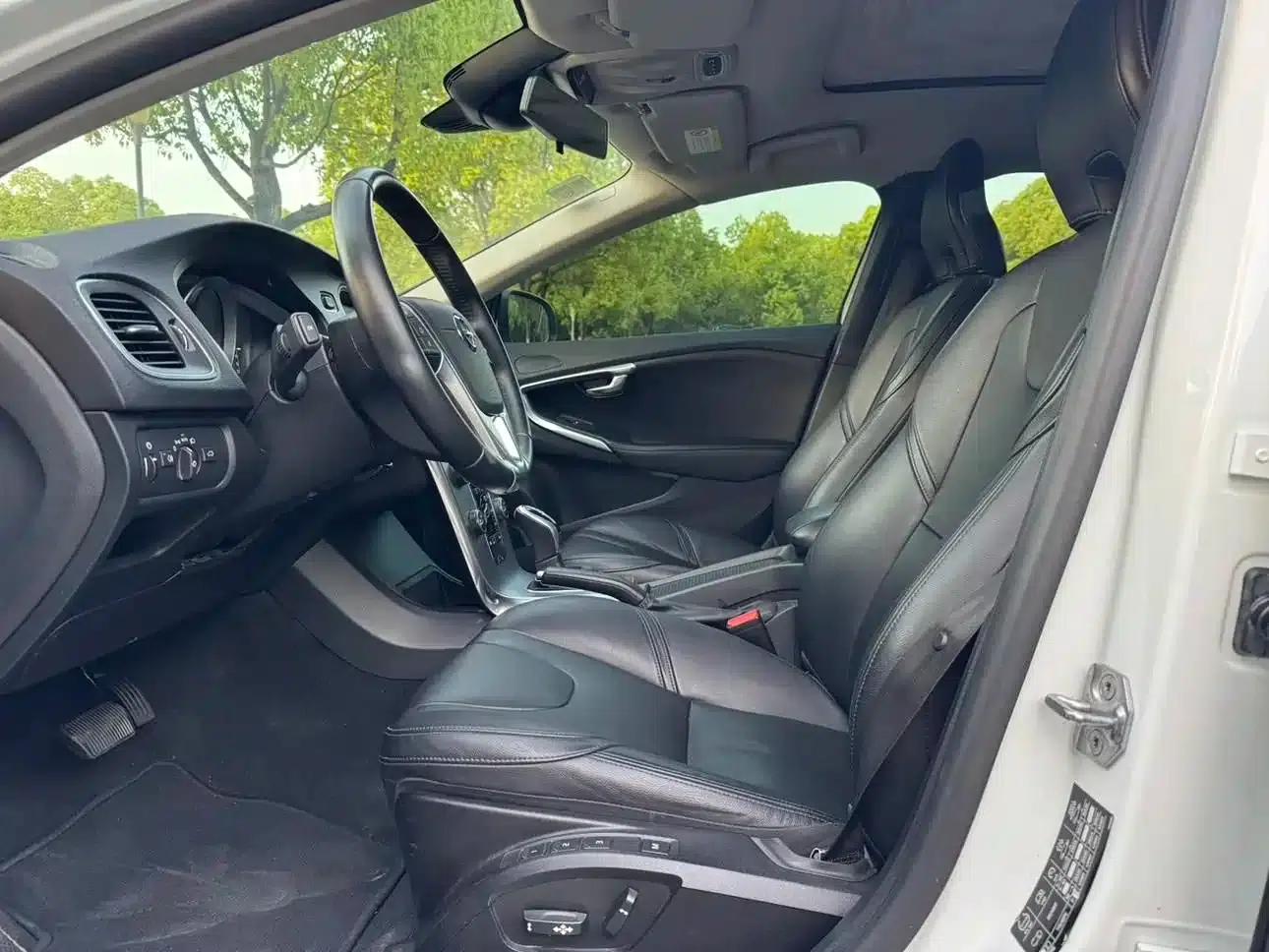 2017 Volvo V40 T4 Smart Edition — миниатюра 7