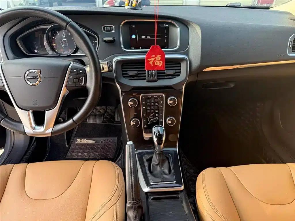 2018 Volvo V40 T3 Smart Edition — миниатюра 9