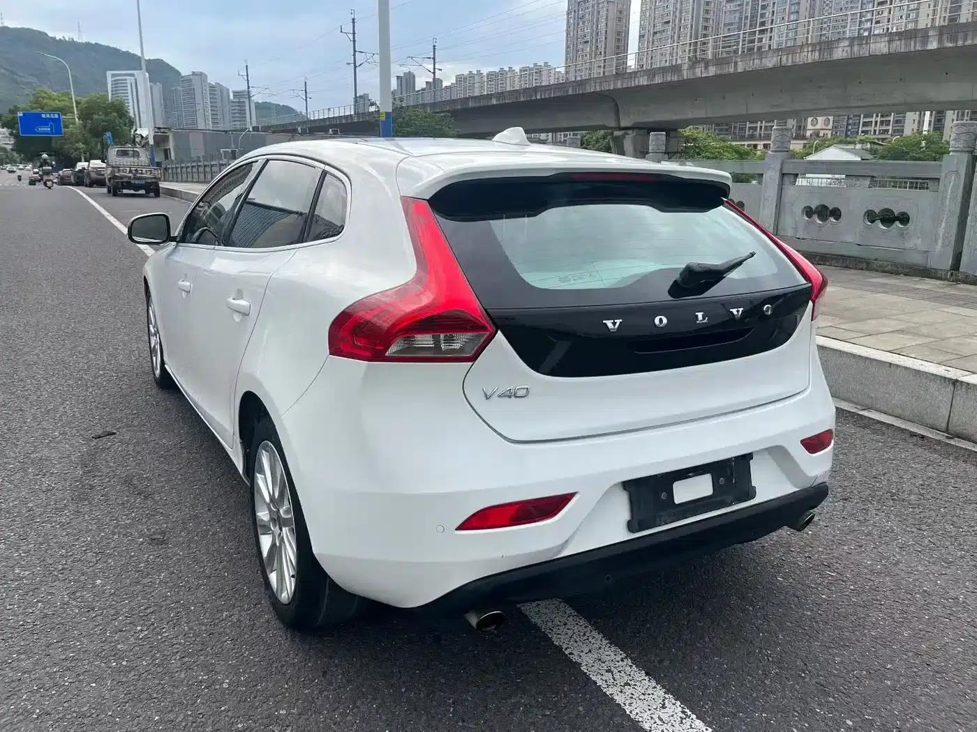 2014 Volvo V40 2.0T Smart Edition — миниатюра 7