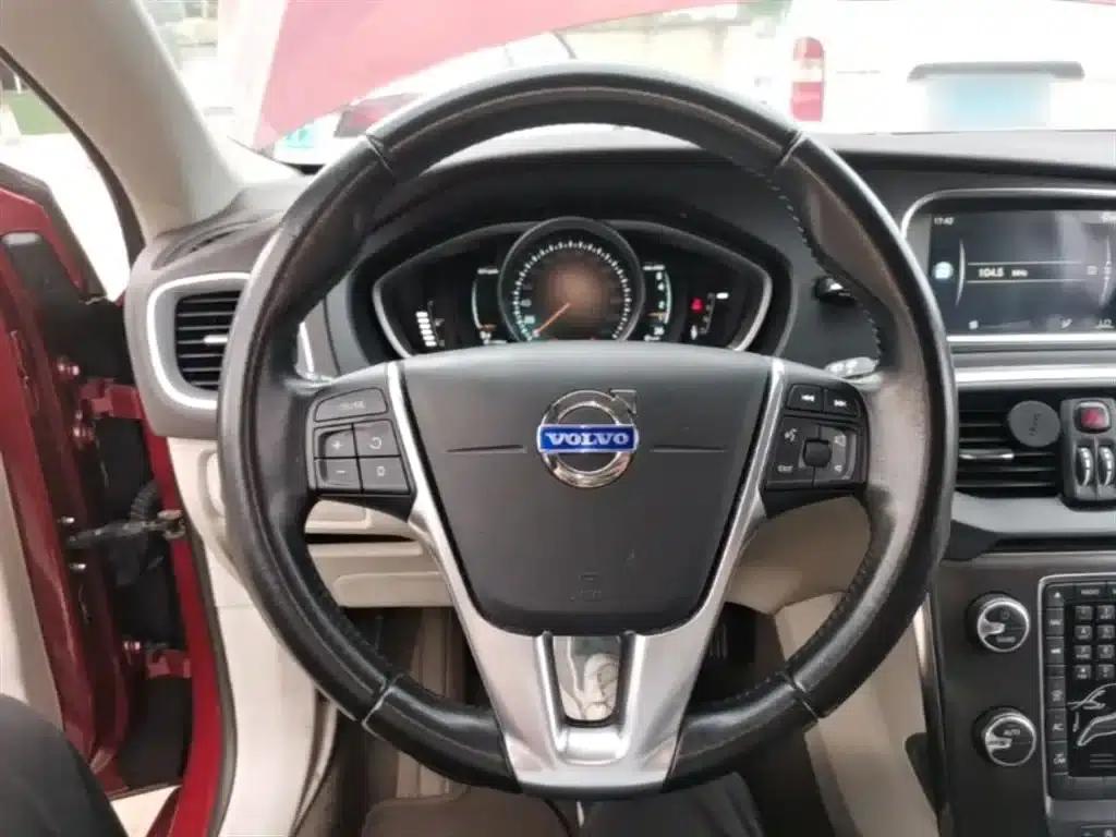 2015 Volvo V40 1.6T Smart Edition — миниатюра 11