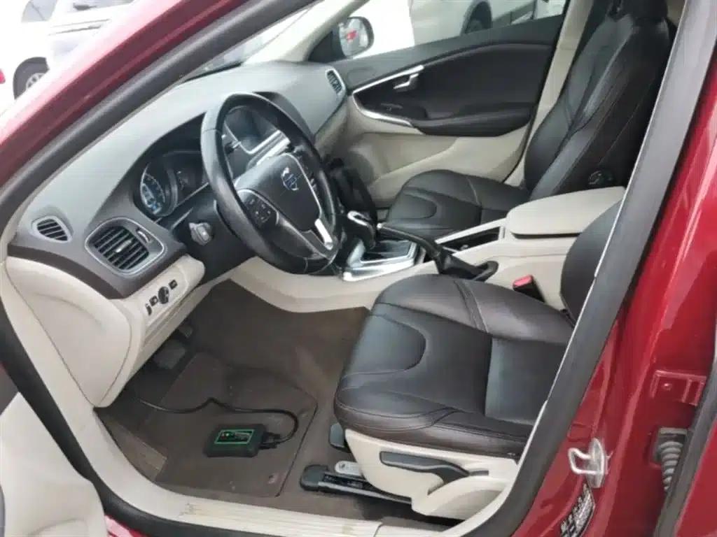 2015 Volvo V40 1.6T Smart Edition — миниатюра 15