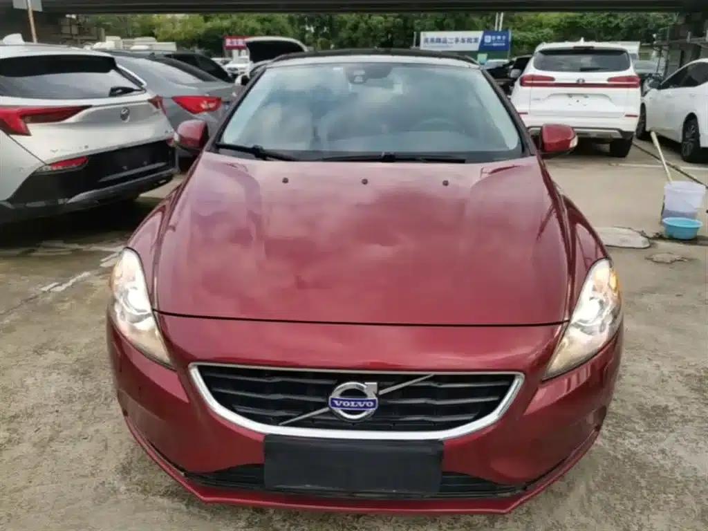 2015 Volvo V40 1.6T Smart Edition — миниатюра 3