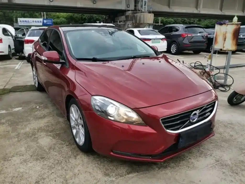 2015 Volvo V40 1.6T Smart Edition — миниатюра 4