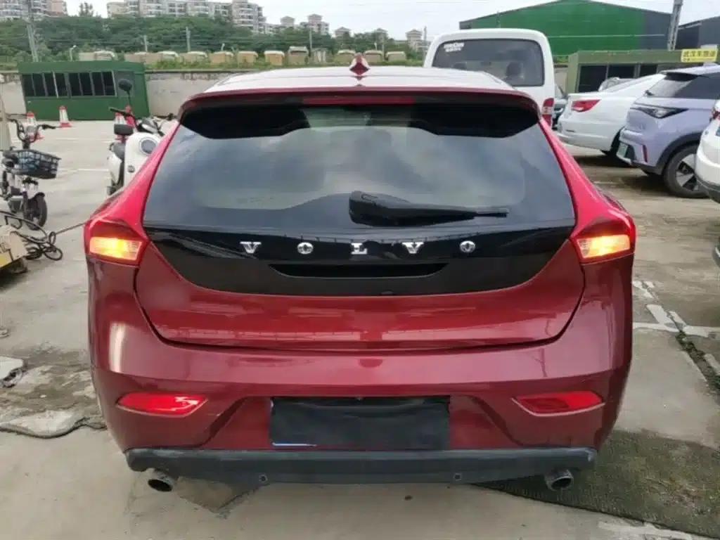 2015 Volvo V40 1.6T Smart Edition — миниатюра 6