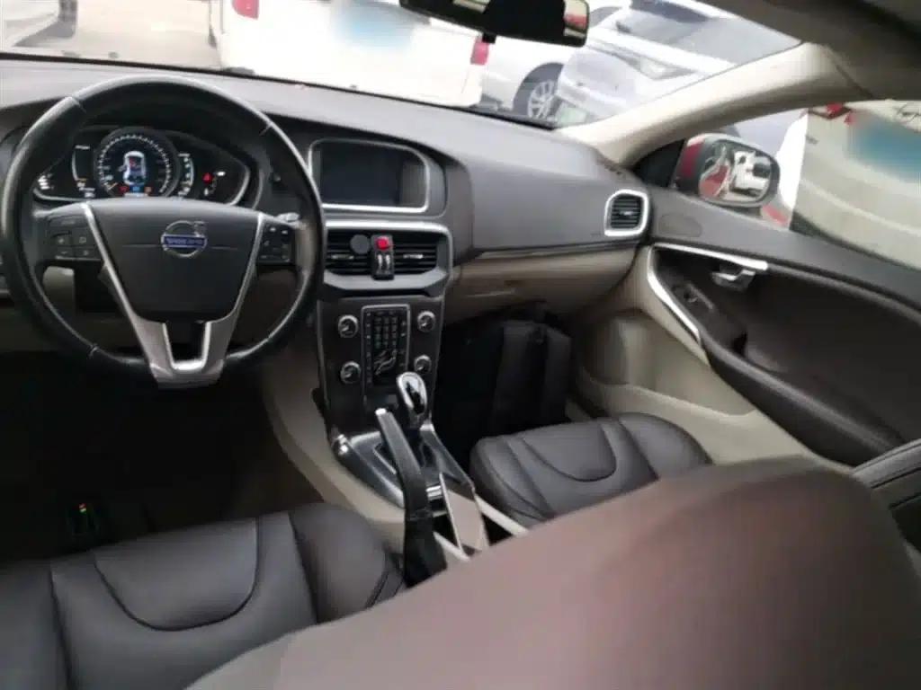 2015 Volvo V40 1.6T Smart Edition — миниатюра 10