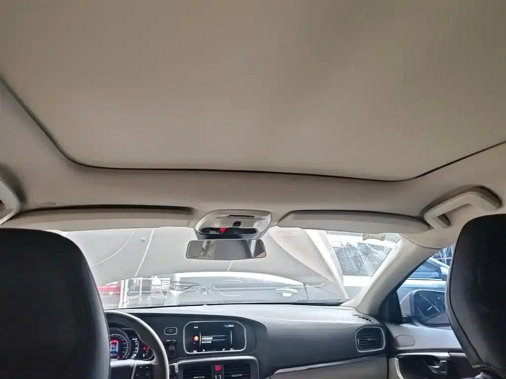 2015 Volvo V40 1.6T Smart Edition — миниатюра 18