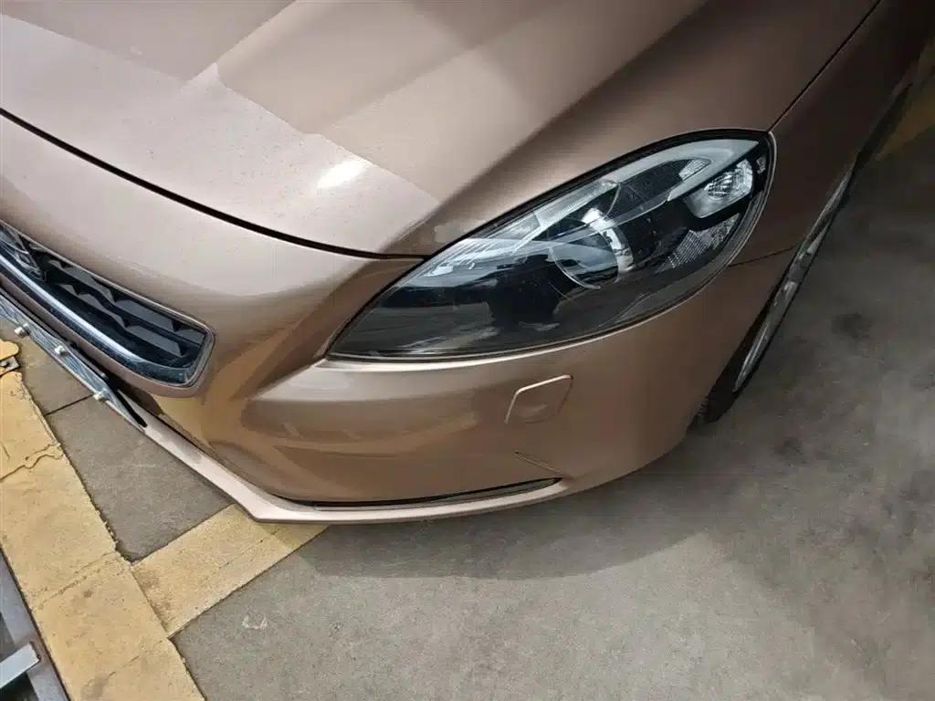 2015 Volvo V40 1.6T Smart Edition — миниатюра 24